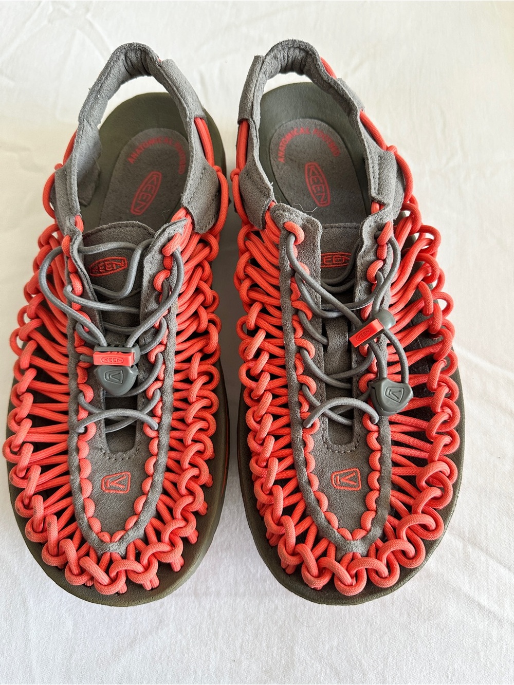 Keen Uneek 2 Cord Cameo Sandal Size 8.5 US / 39 EUR